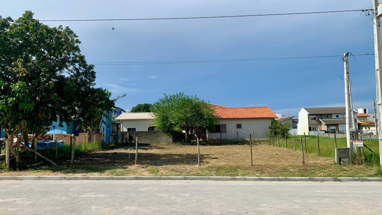 Terreno com 367,86 m² em Garopaba/SC
