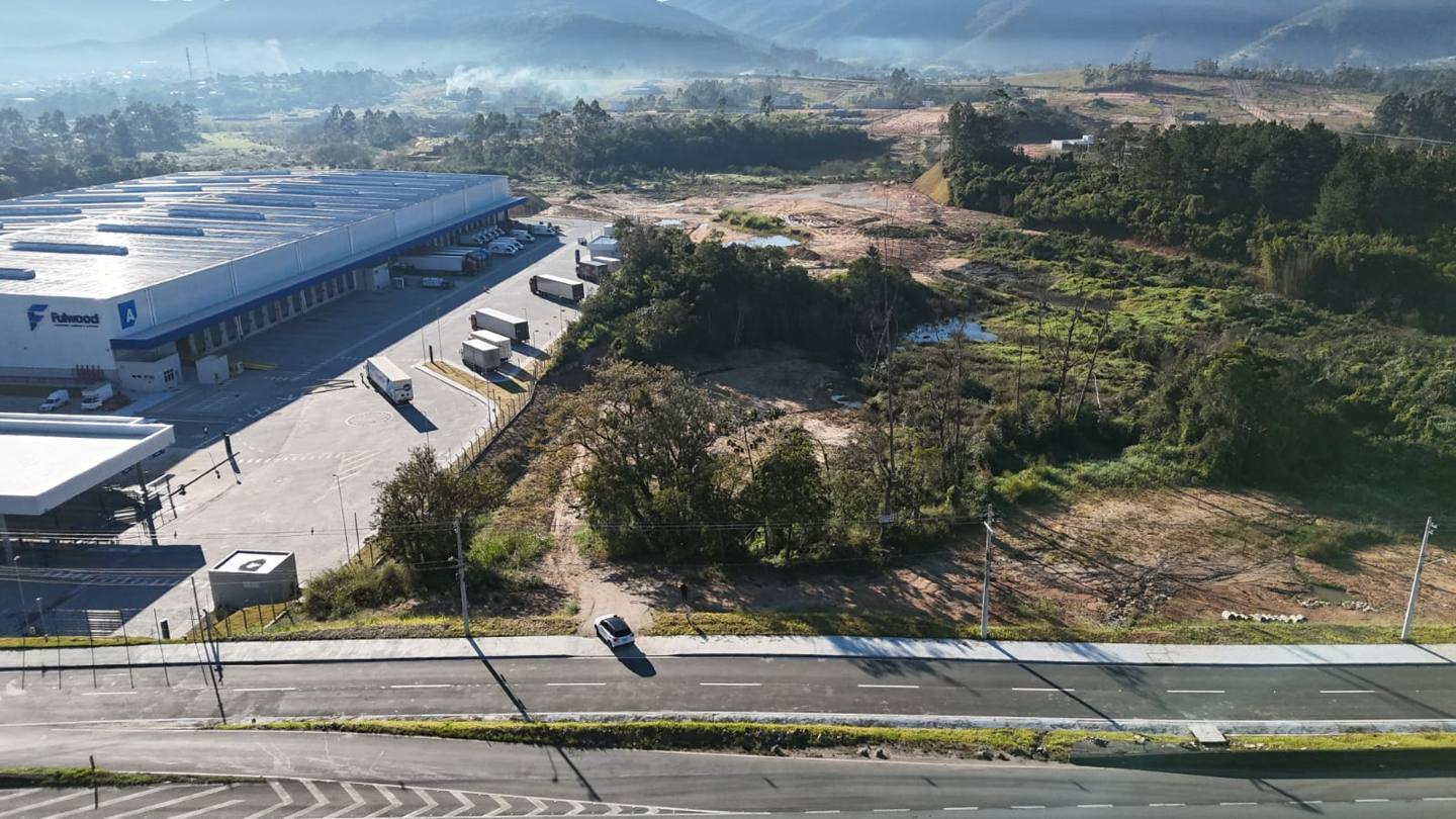 Terreno Logístico à Venda na BR-101,  Biguaçu/SC  com 17.285 m² Ao Lado do GCR Business Park